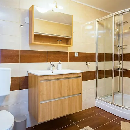 And Alenka2 Apartment *