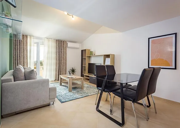 아파트 And Alenka2 반졸레