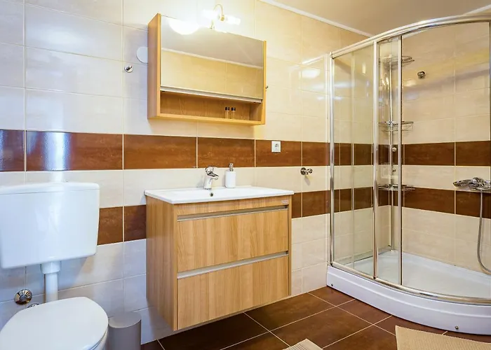 And Alenka2 아파트 *