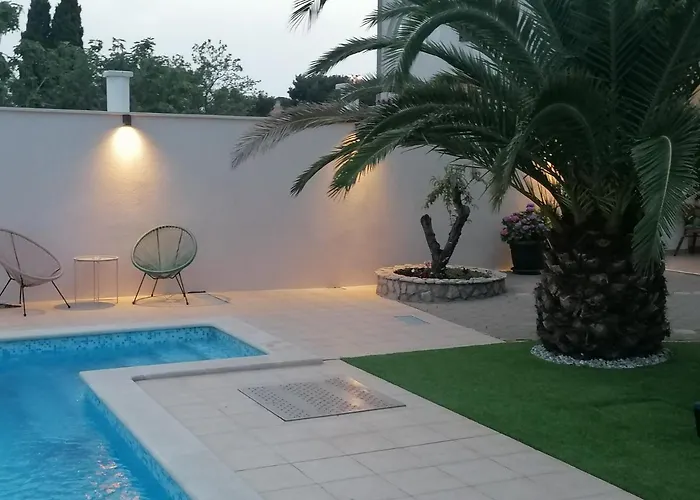 And Alenka2 아파트