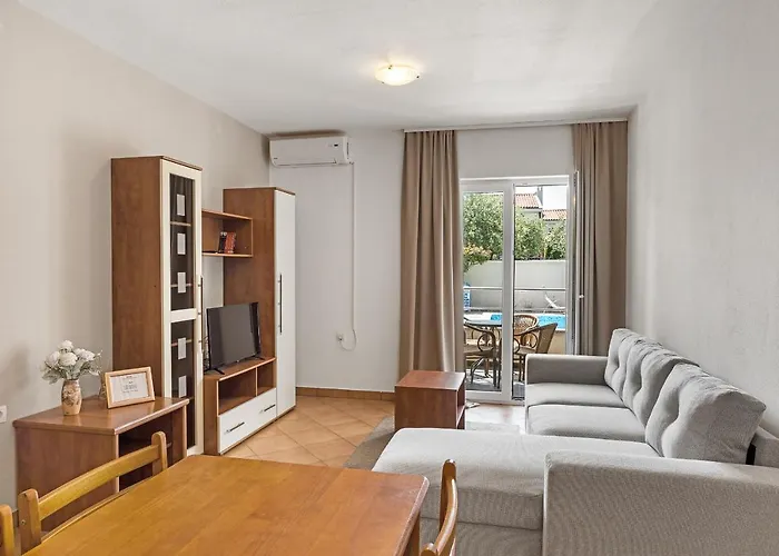 아파트 And Alenka2