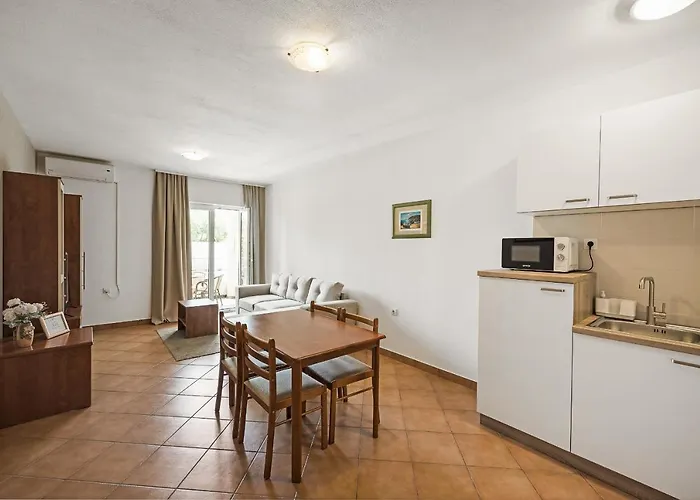 아파트 And Alenka2 *